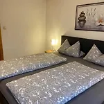 Veronika Mit 2000qm Garten Und Bergblick Унтераммергау