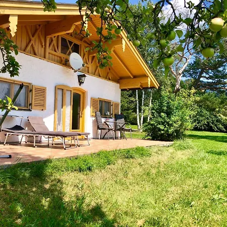Ferienhaus Veronika Mit 2000qm Garten Und Bergblick *