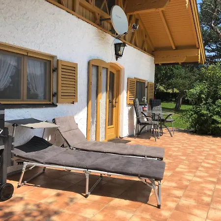 펜션 Veronika Mit 2000qm Garten Und Bergblick 오버암머가우