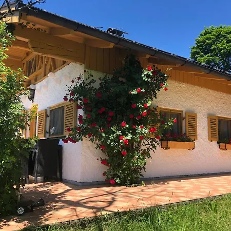 Veronika Mit 2000qm Garten Und Bergblick בית נופש